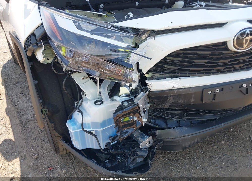 2025 TOYOTA RAV4 XLE VIN: 2T3P1RFVXSW565423