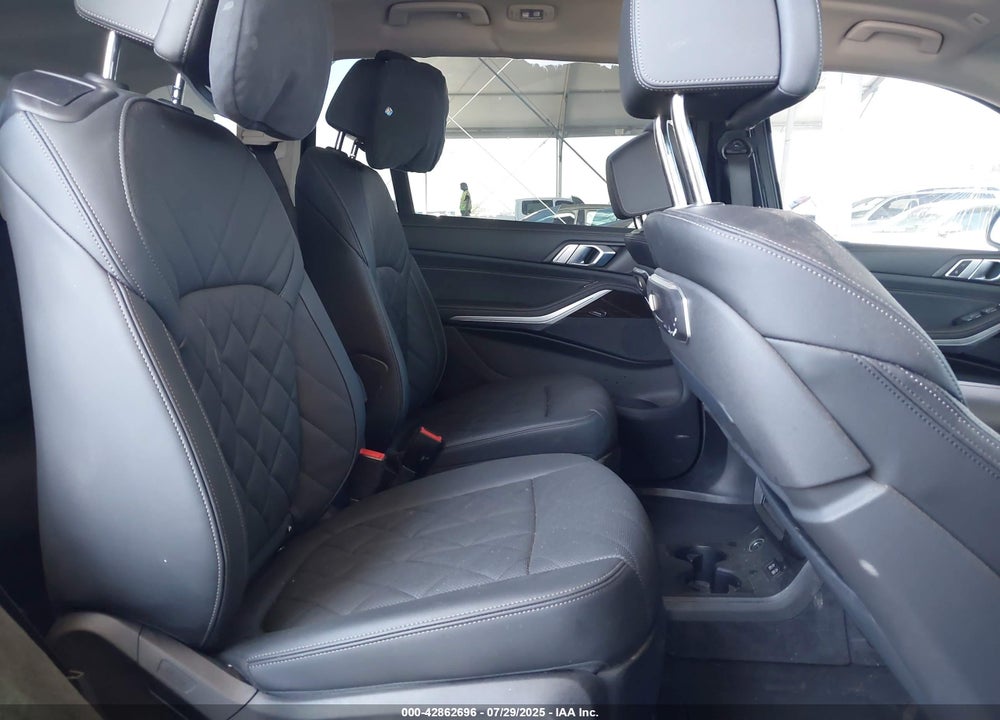 2024 BMW X7 VIN: 5UX23EM03R9V02774