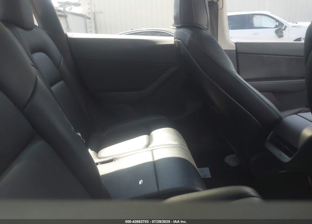 2021 TESLA MODEL Y VIN: 5YJYGAEE2MF148702
