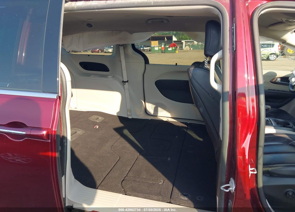2017 CHRYSLER PACIFICA TOURING L PLUS VIN: 2C4RC1EG0HR627809