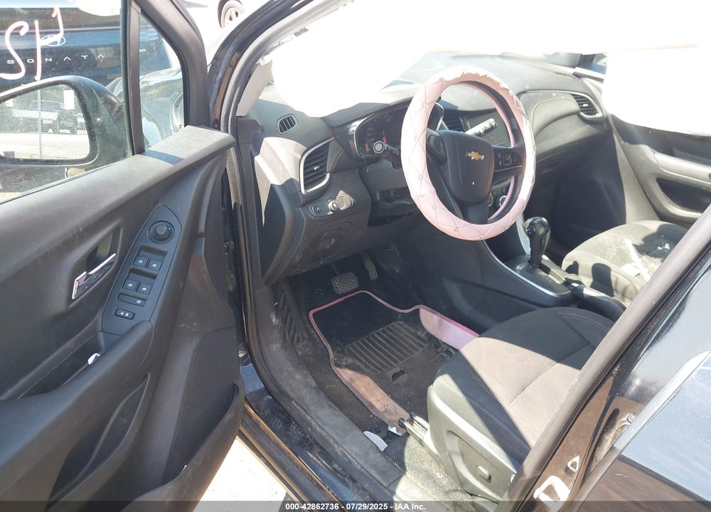2019 CHEVROLET TRAX VIN: 3GNCJKSB1KL181806