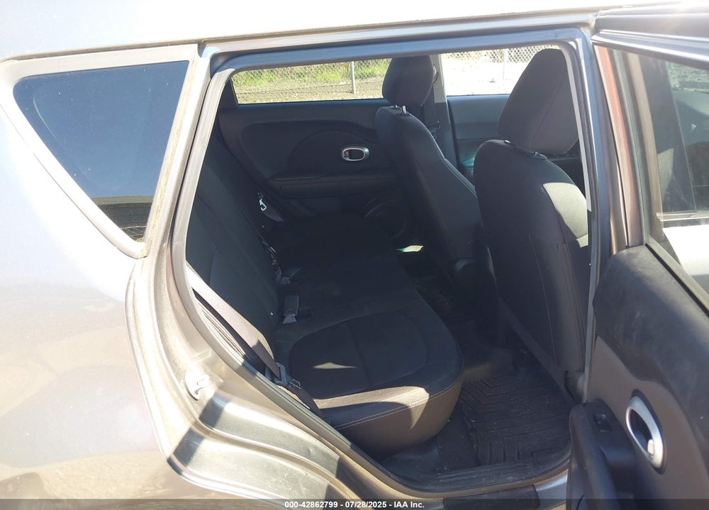 2015 KIA SOUL VIN: KNDJN2A23F7235283