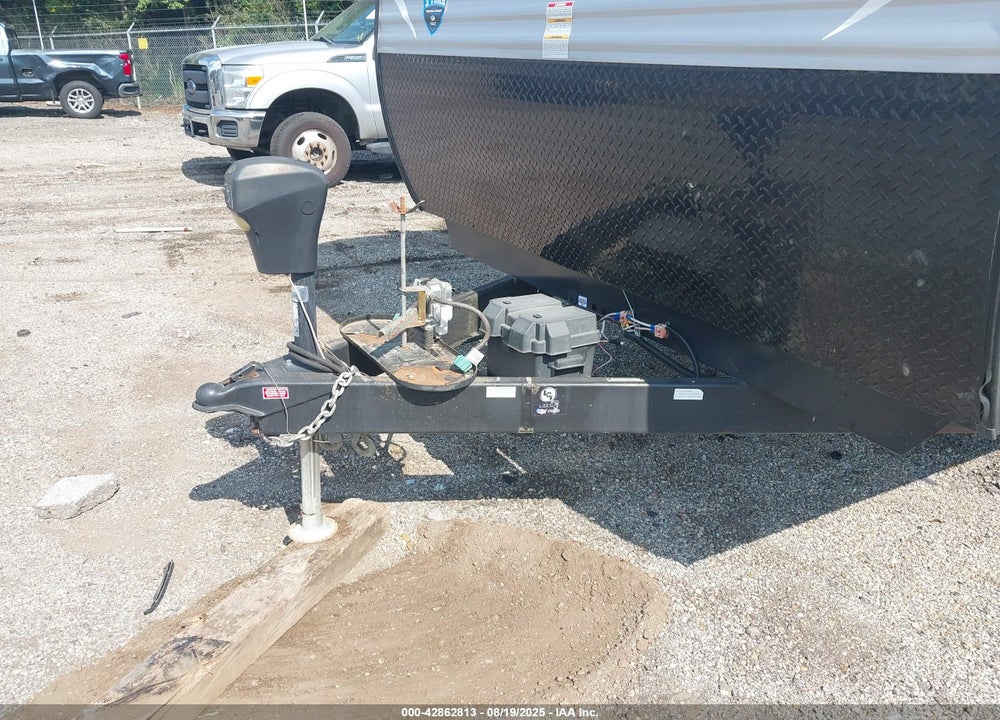 2019 SOMERSET OTHER VIN: 4YDT30325K3151612