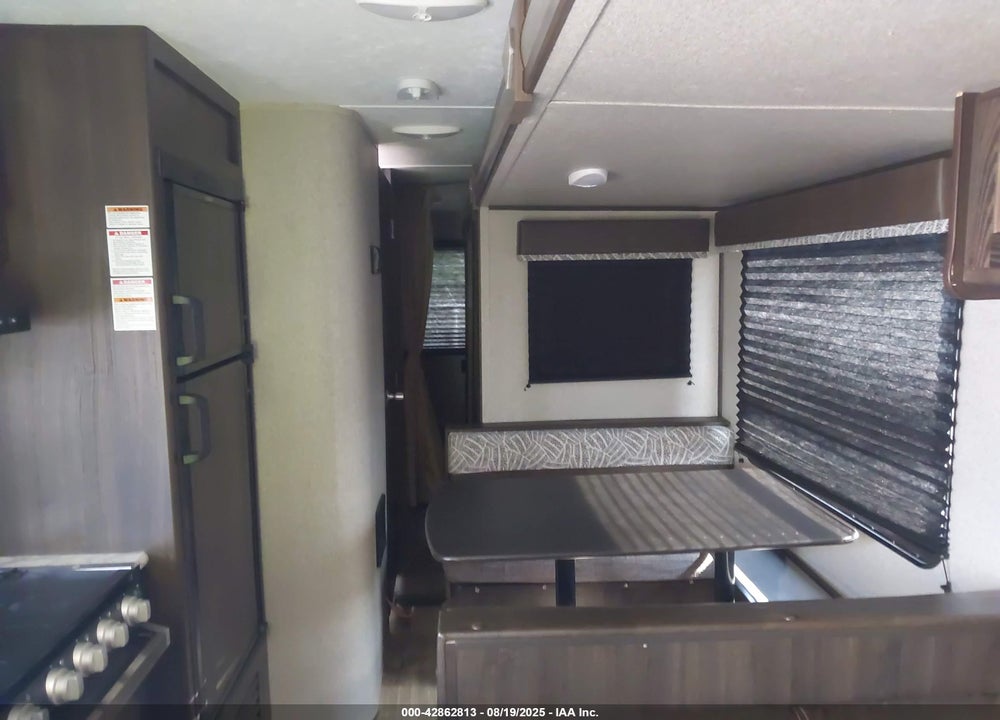 2019 SOMERSET OTHER VIN: 4YDT30325K3151612