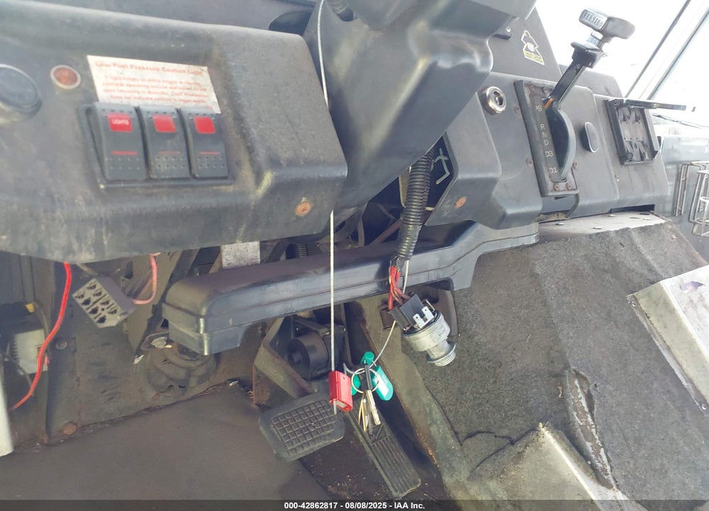 2000 FREIGHTLINER CHASSIS M LINE WALK-IN VAN VIN: 4UZA4FF48YCF81066