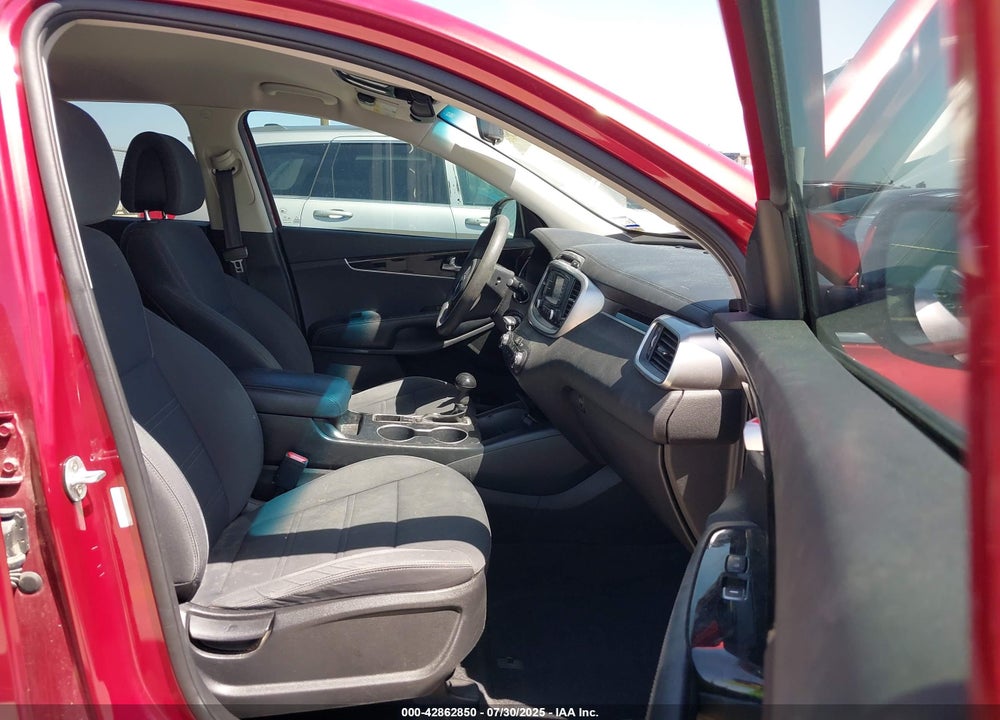 2016 KIA SORENTO VIN: 5XYPG4A55GG153926