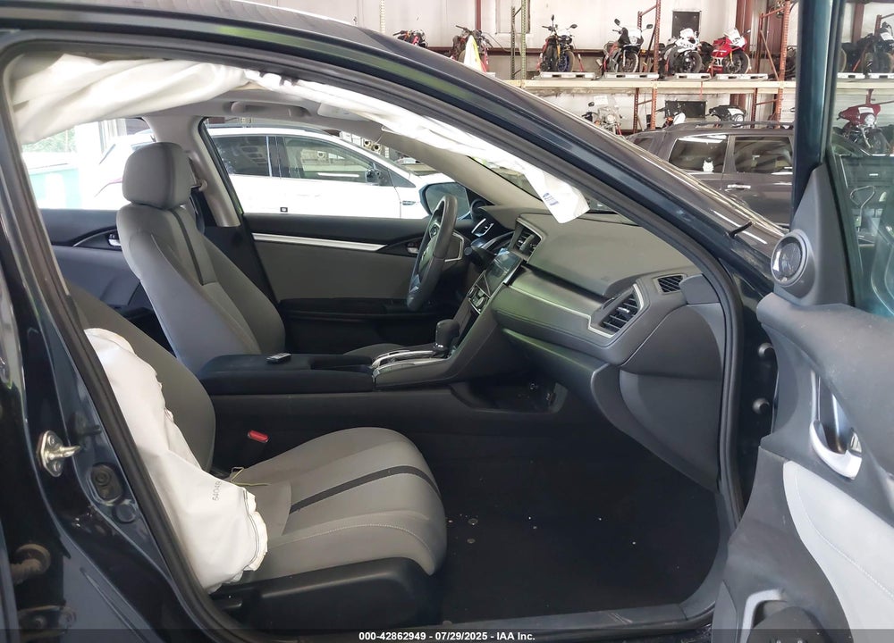 2017 HONDA CIVIC VIN: 19XFC2F79HE002205