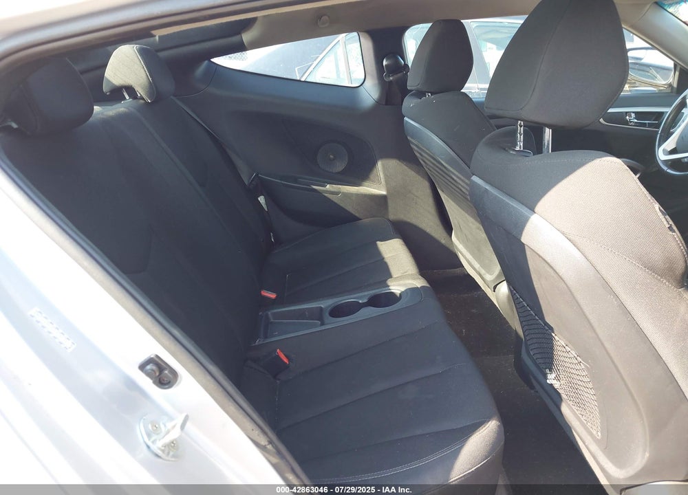 2017 HYUNDAI VELOSTER VIN: KMHTC6AD5HU306636
