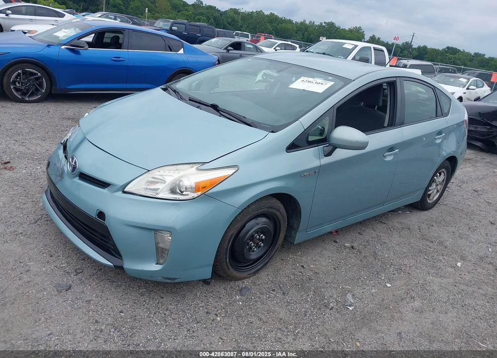 2013 TOYOTA PRIUS THREE VIN: JTDKN3DUXD5588460