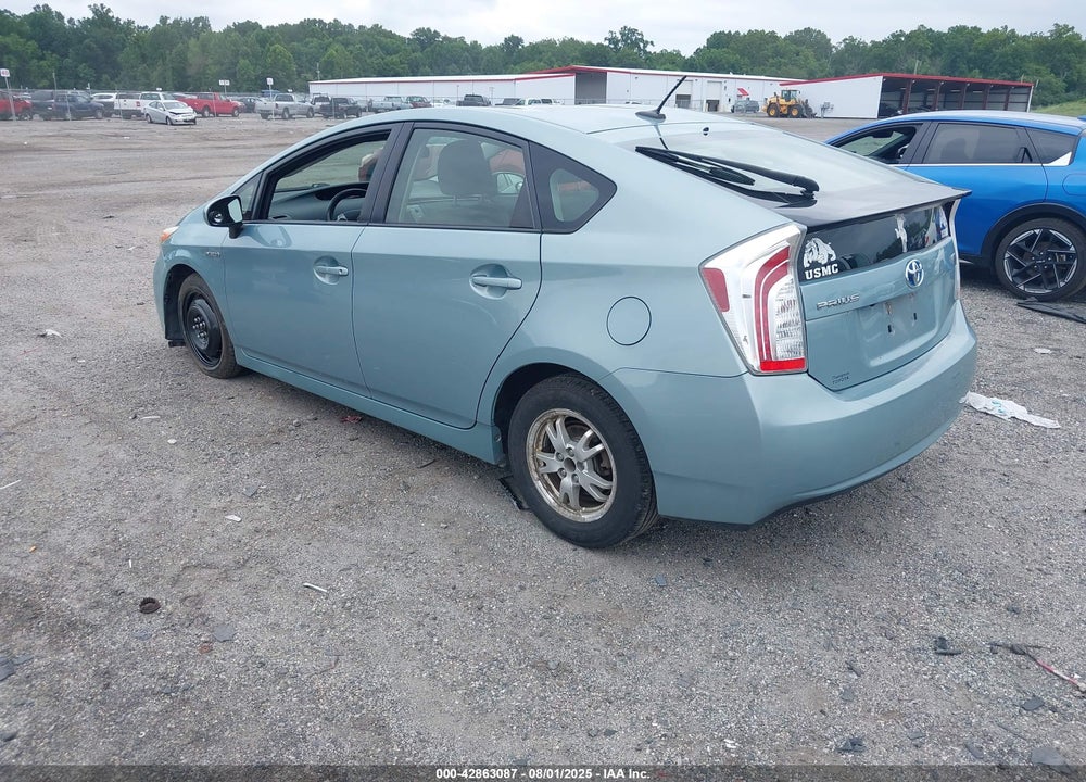 2013 TOYOTA PRIUS THREE VIN: JTDKN3DUXD5588460