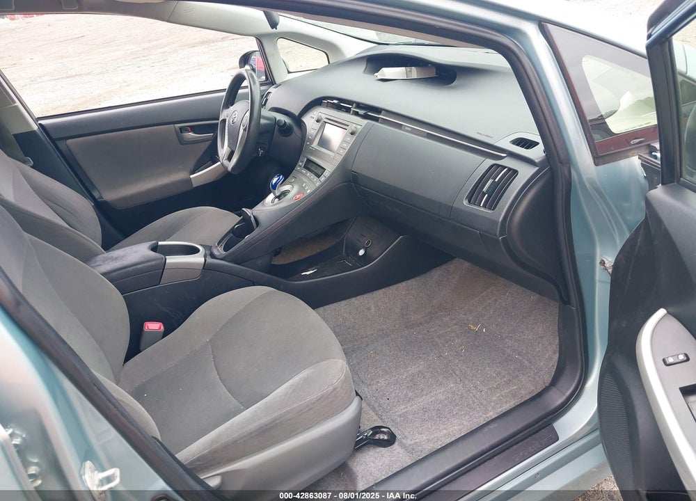 2013 TOYOTA PRIUS THREE VIN: JTDKN3DUXD5588460