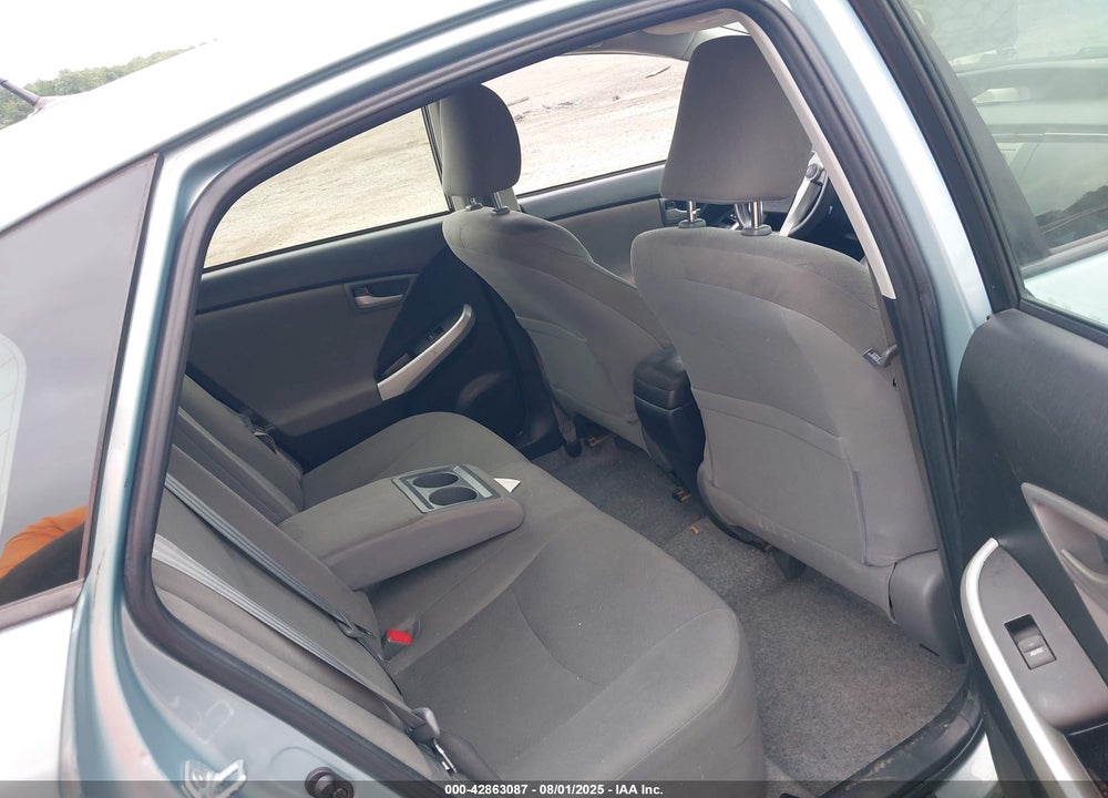 2013 TOYOTA PRIUS THREE VIN: JTDKN3DUXD5588460