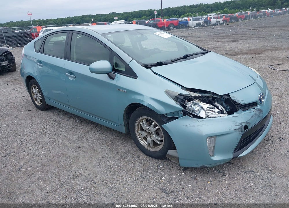 2013 TOYOTA PRIUS THREE VIN: JTDKN3DUXD5588460