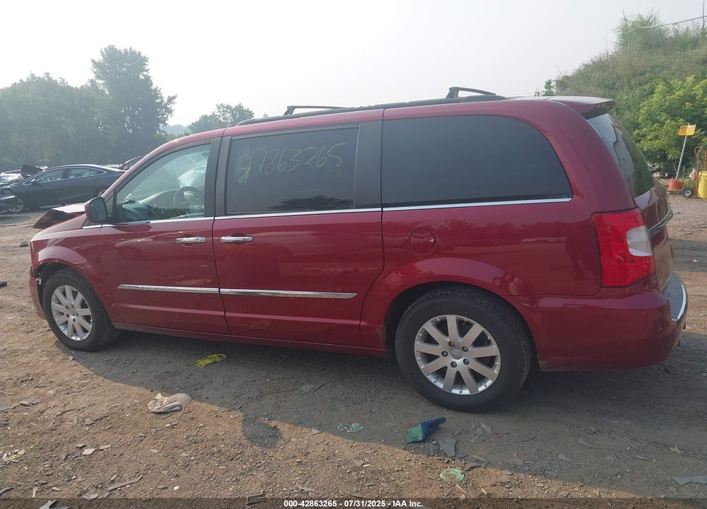 2014 CHRYSLER TOWN & COUNTRY TOURING VIN: 2C4RC1BGXER475442