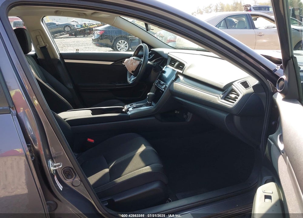 2017 HONDA CIVIC VIN: 2HGFC2F80HH526390