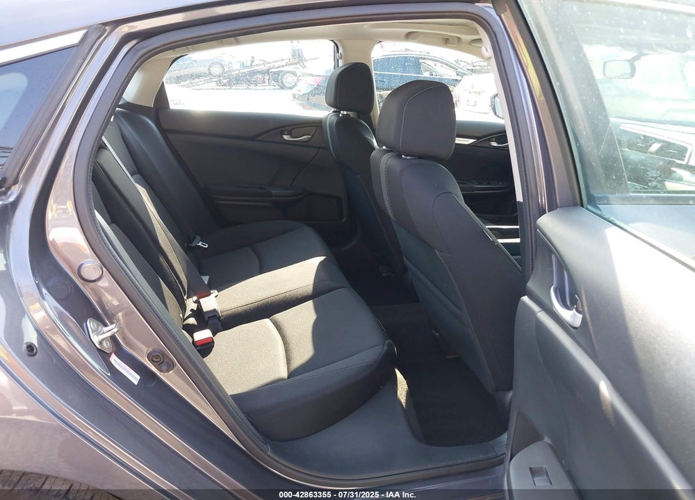 2017 HONDA CIVIC VIN: 2HGFC2F80HH526390