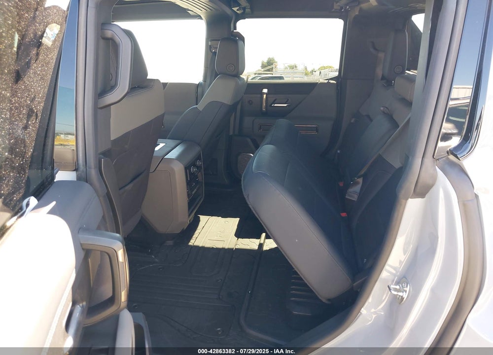 2024 GMC HUMMER EV VIN: 1GT10DDB5RU108126