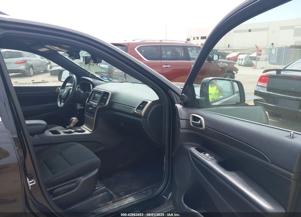 2017 JEEP GRAND CHEROKEE VIN: 1C4RJFAG8HC841965