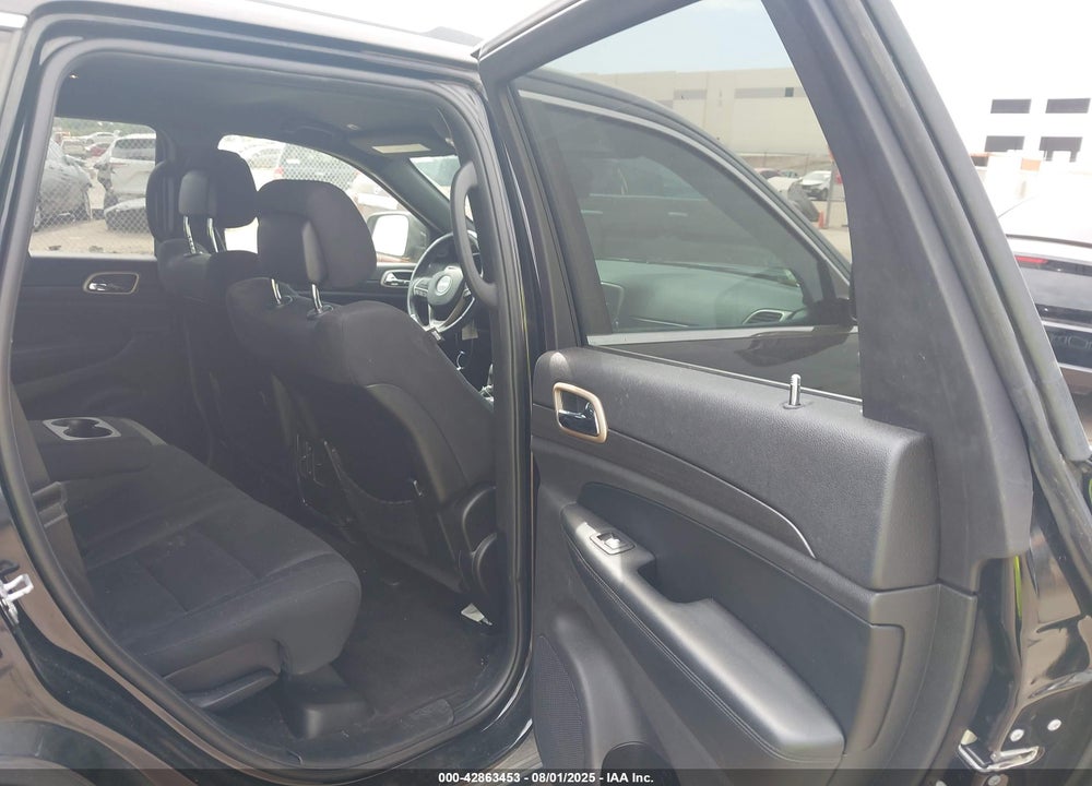 2017 JEEP GRAND CHEROKEE VIN: 1C4RJFAG8HC841965