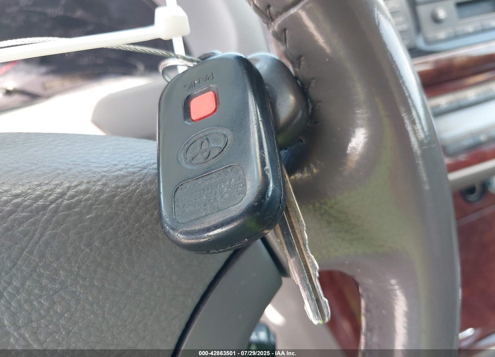 2005 TOYOTA CAMRY VIN: 4T1BE32K85U555932