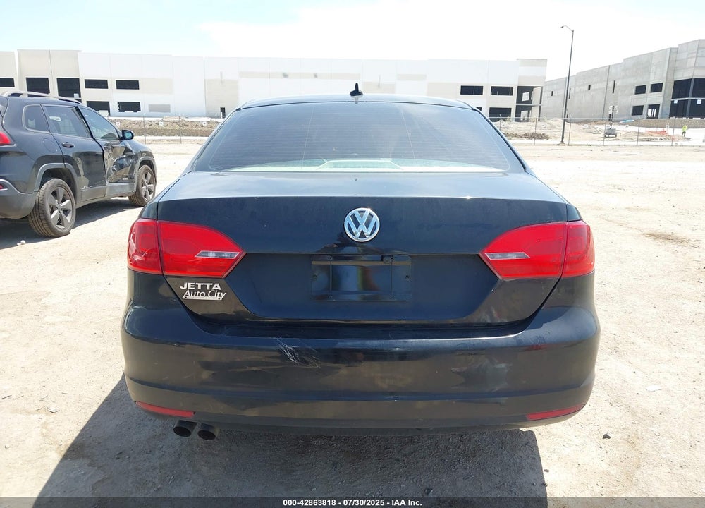 2013 VOLKSWAGEN JETTA 2.5L SEL VIN: 3VWLX7AJ2DM404524
