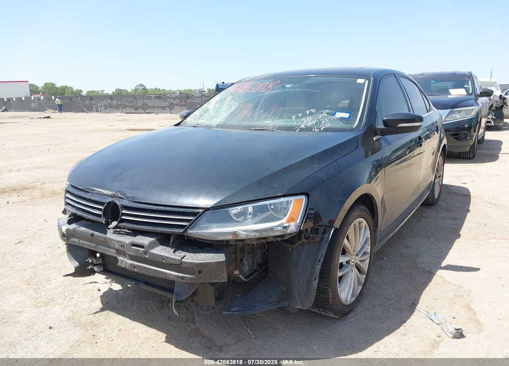 2013 VOLKSWAGEN JETTA 2.5L SEL VIN: 3VWLX7AJ2DM404524