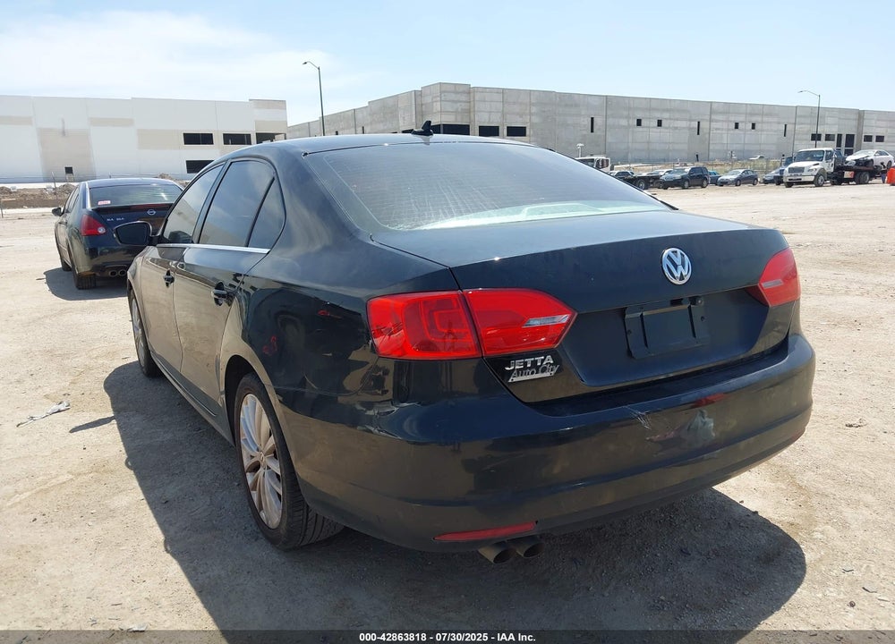 2013 VOLKSWAGEN JETTA 2.5L SEL VIN: 3VWLX7AJ2DM404524