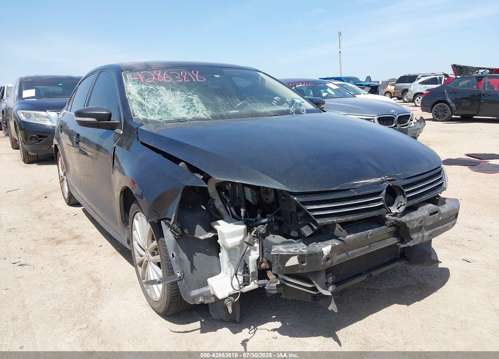 2013 VOLKSWAGEN JETTA 2.5L SEL VIN: 3VWLX7AJ2DM404524
