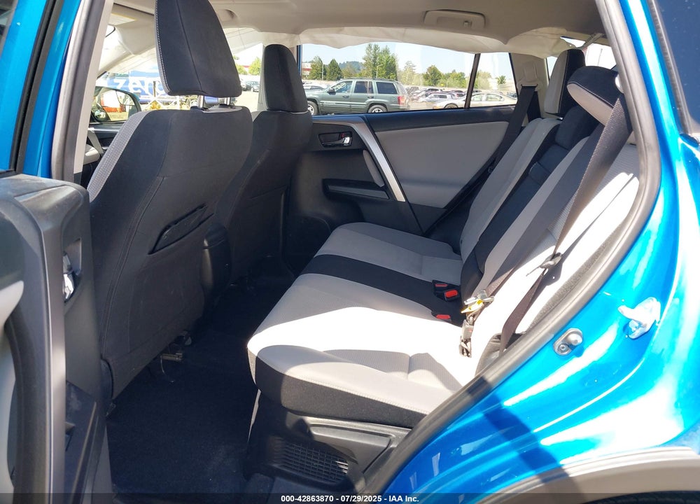 2017 TOYOTA RAV4 HYBRID XLE VIN: JTMRJREV9HD085955