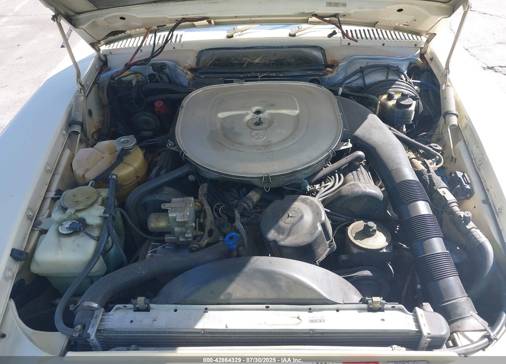 1988 MERCEDES-BENZ 560 SL VIN: WDBBA48D7JA089340