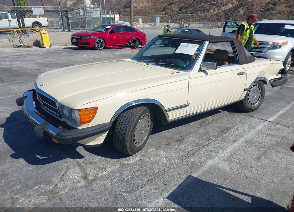 1988 MERCEDES-BENZ 560 SL VIN: WDBBA48D7JA089340