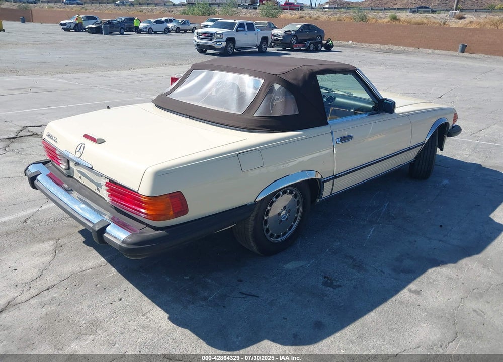 1988 MERCEDES-BENZ 560 SL VIN: WDBBA48D7JA089340