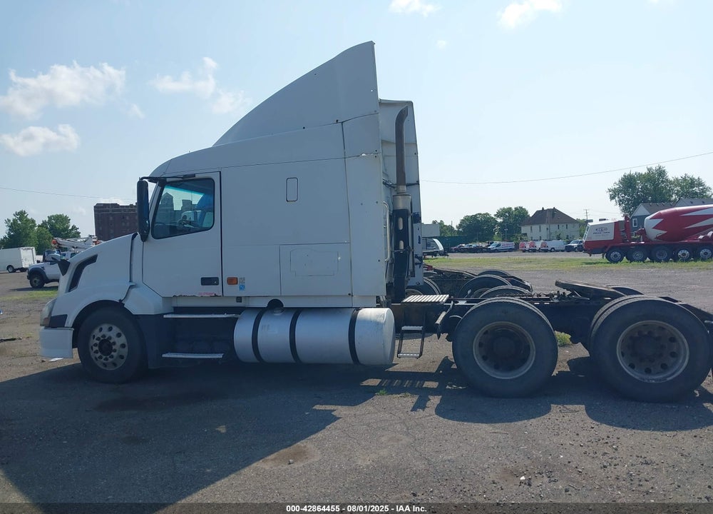 2004 VOLVO VN VNL VIN: 4V4NC9GG14N358919