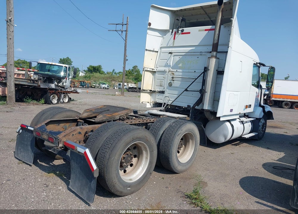2004 VOLVO VN VNL VIN: 4V4NC9GG14N358919
