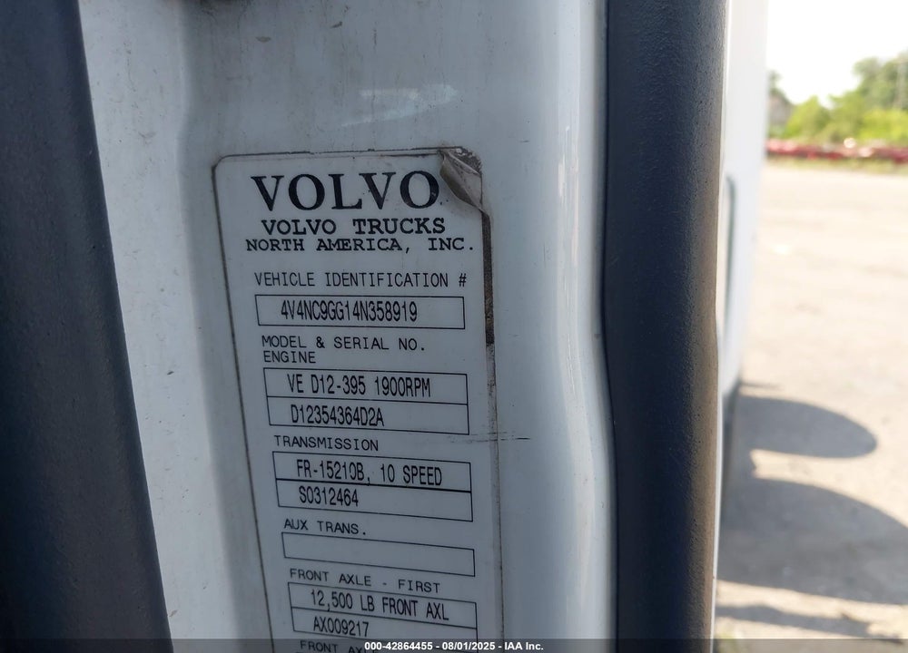 2004 VOLVO VN VNL VIN: 4V4NC9GG14N358919
