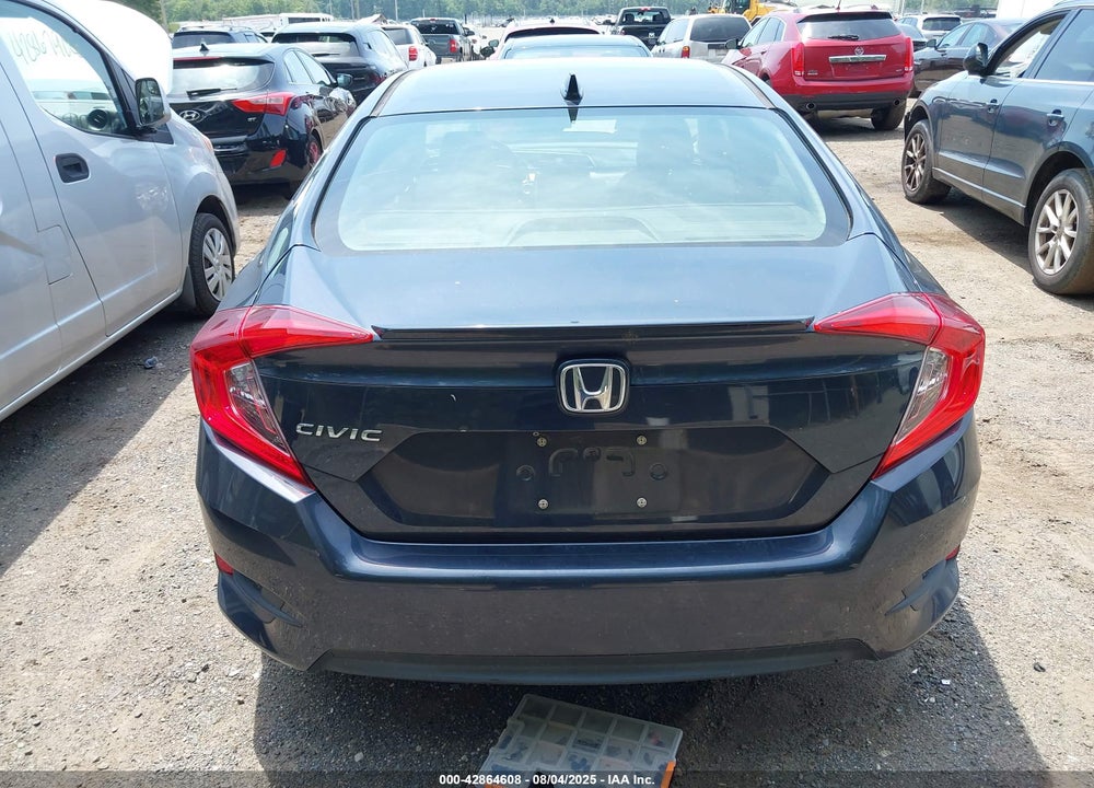 2018 HONDA CIVIC VIN: JHMFC1F43JX008411