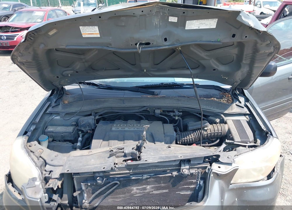 2007 HONDA PILOT LX VIN: 5FNYF18157B021068