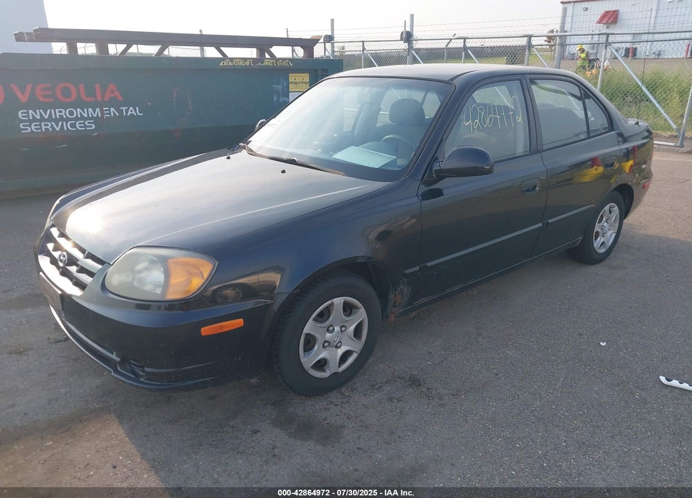 2005 HYUNDAI ACCENT VIN: KMHCG45C55U587584