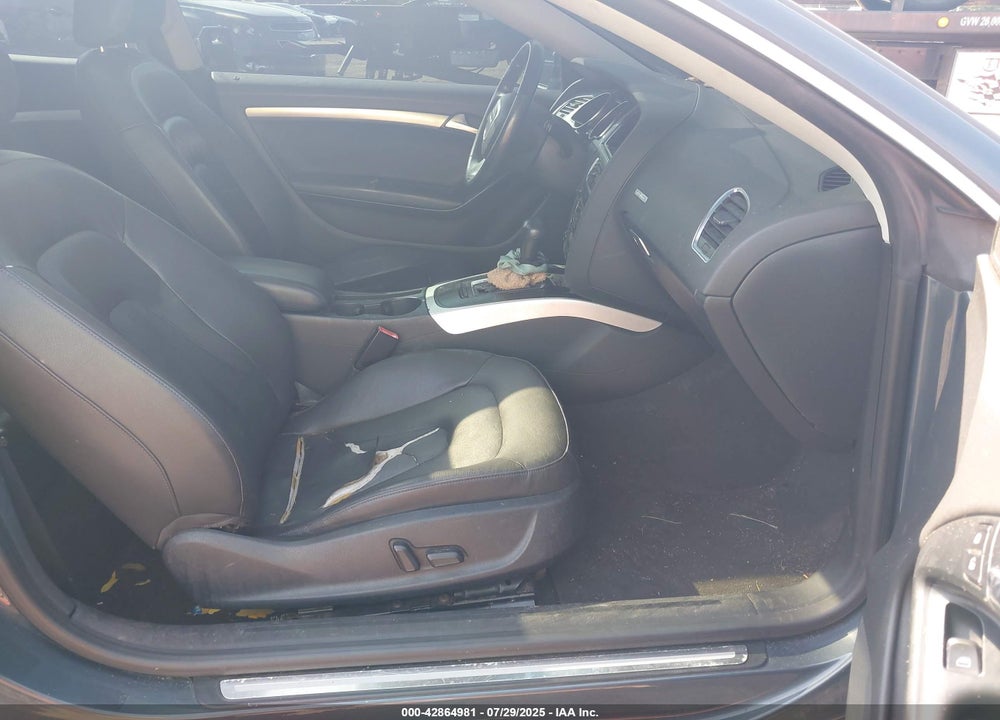 2010 AUDI A5 2.0T PREMIUM VIN: WAULFAFR3AA008321