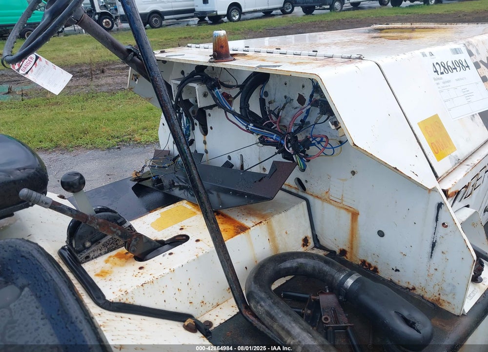 2003 EQUIPMENT TIGER TRACT TIG VIN: 52416-16-0203-164
