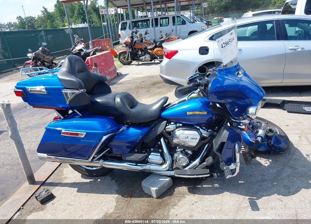 2017 HARLEY-DAVIDSON FLHTK ULTRA LIMITED VIN: 1HD1KED15HB626107