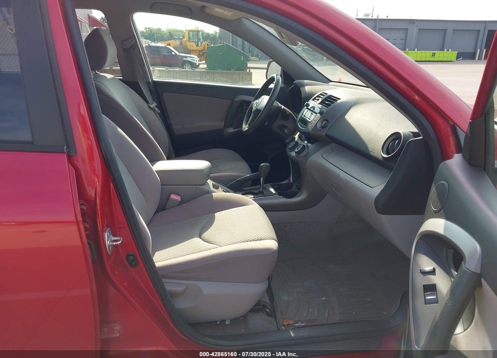 2006 TOYOTA RAV4 VIN: JTMBD33V465013741