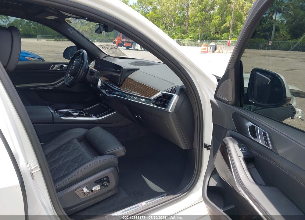 2024 BMW X5 VIN: 5UX13EU00R9S45214