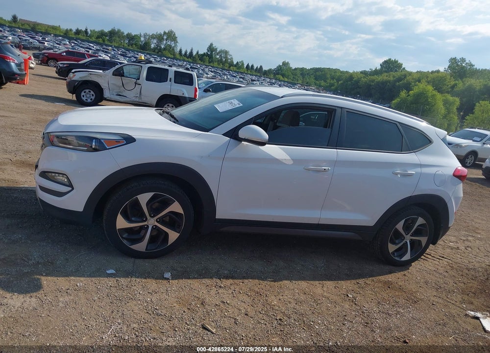 2016 HYUNDAI TUCSON VIN: KM8J3CA20GU220749