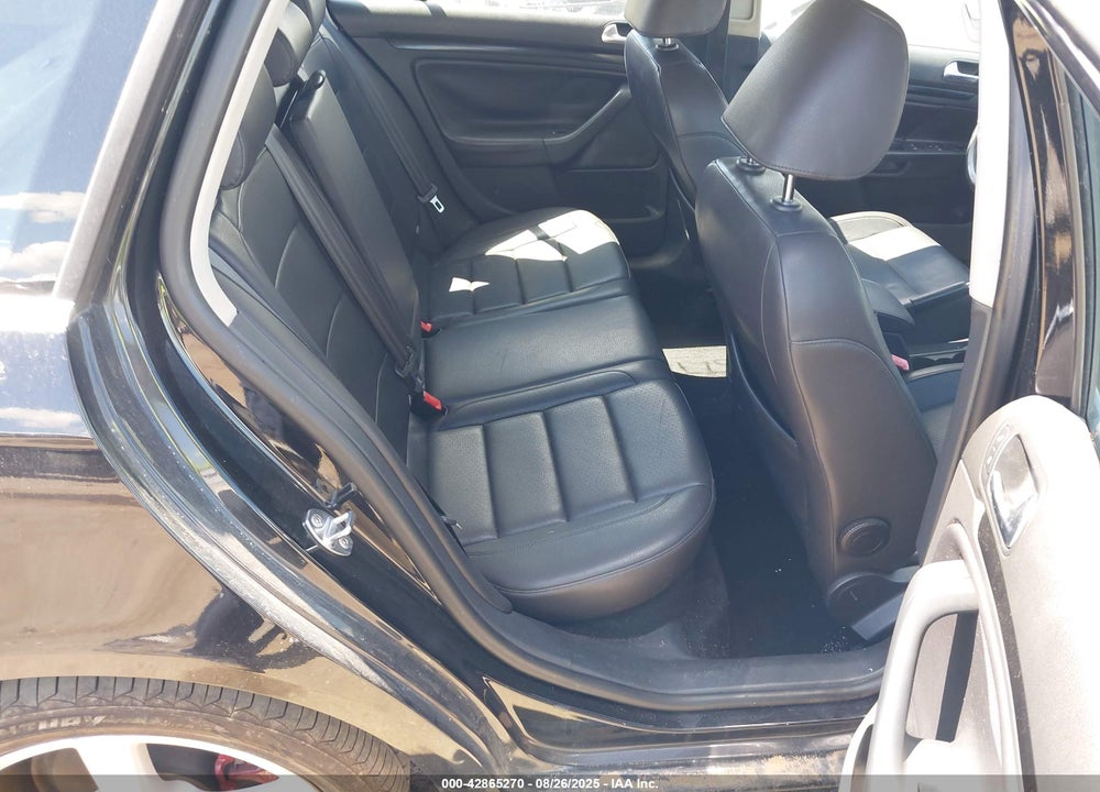 2011 VOLKSWAGEN JETTA VIN: 3VWPL7AJ3BM690510