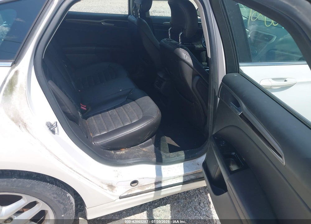 2013 FORD FUSION VIN: 3FA6P0HR2DR118085
