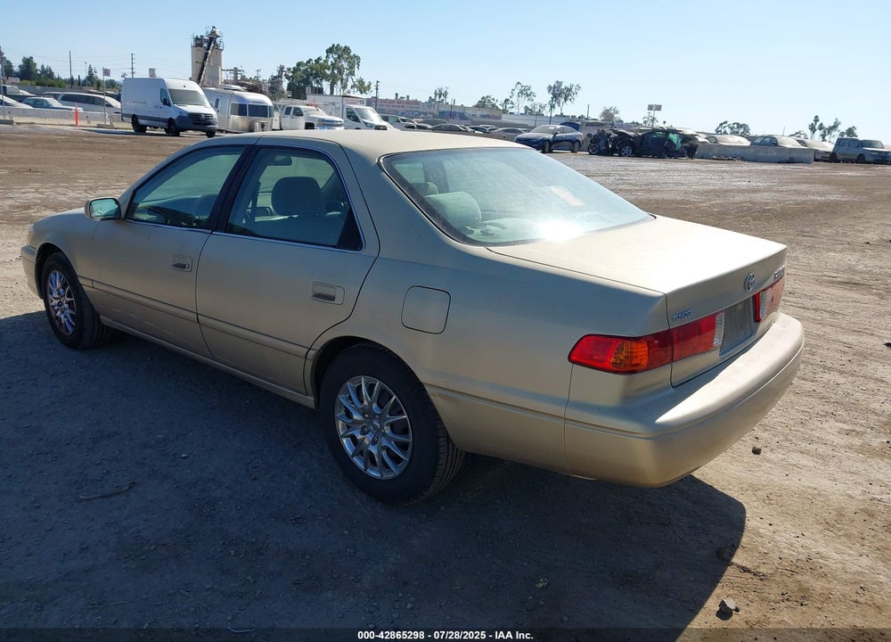 2001 TOYOTA CAMRY VIN: 4T1BG22K41U777446
