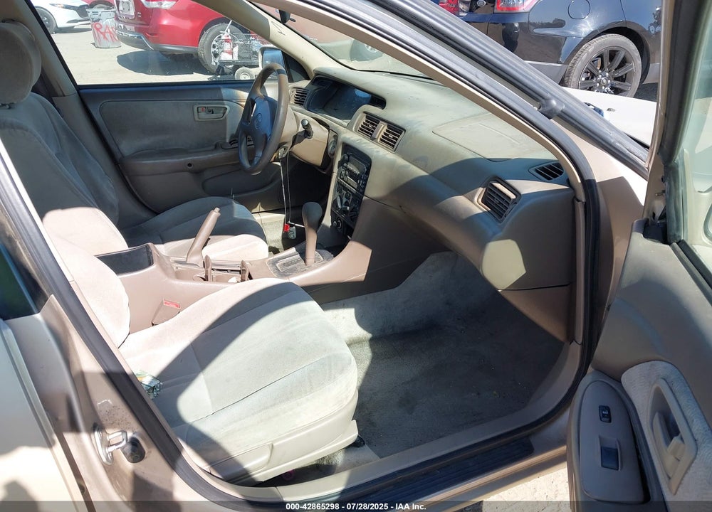 2001 TOYOTA CAMRY VIN: 4T1BG22K41U777446