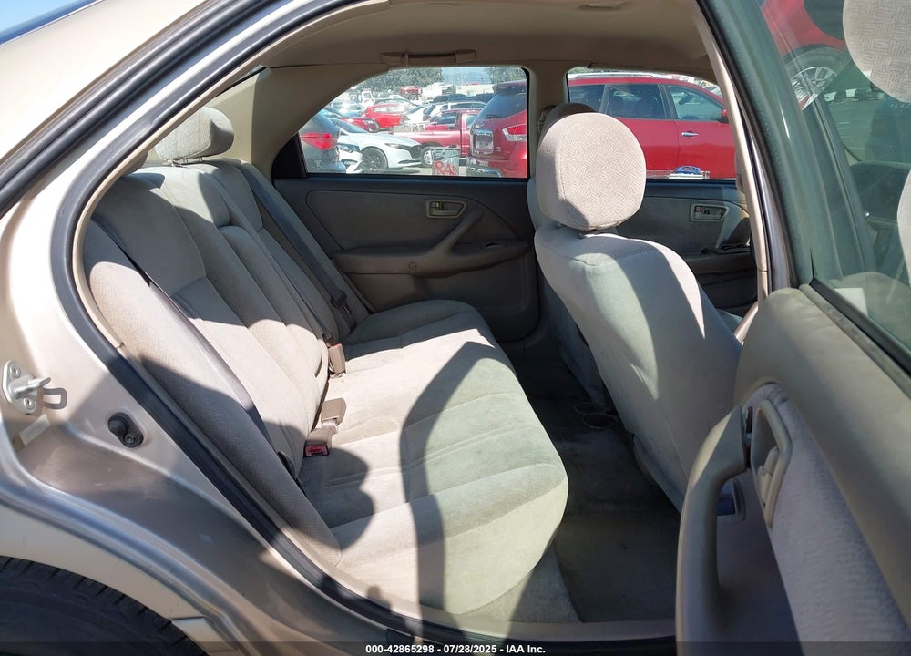 2001 TOYOTA CAMRY VIN: 4T1BG22K41U777446