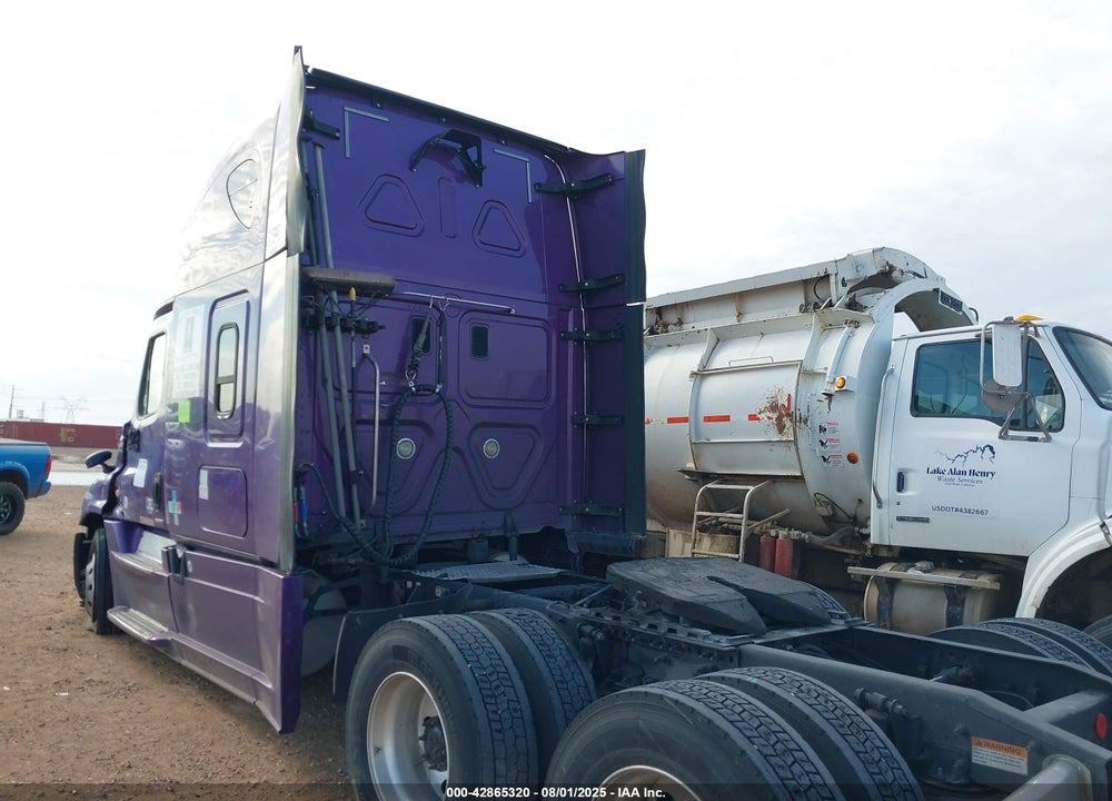 2016 FREIGHTLINER CASCADIA 125 VIN: 3AKJGLD55GSFN0665